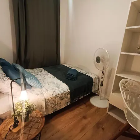 Oasis - Gothic Quarter Hostel